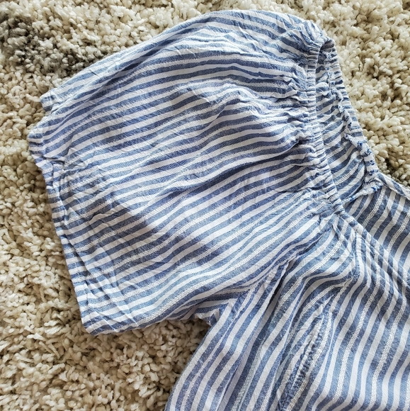 White and blue striped crop top - Picture 3 of 4